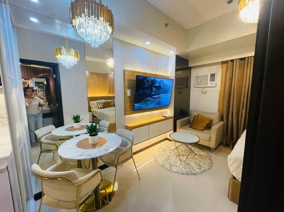 Marias Suite Near Manila Bay Free Use Of Pool Екстериор снимка