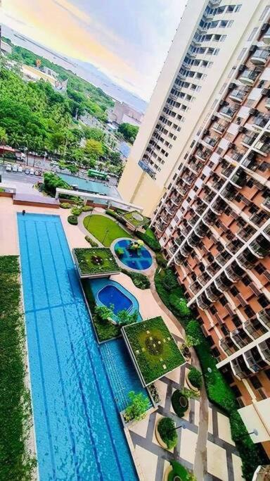 Marias Suite Near Manila Bay Free Use Of Pool Екстериор снимка