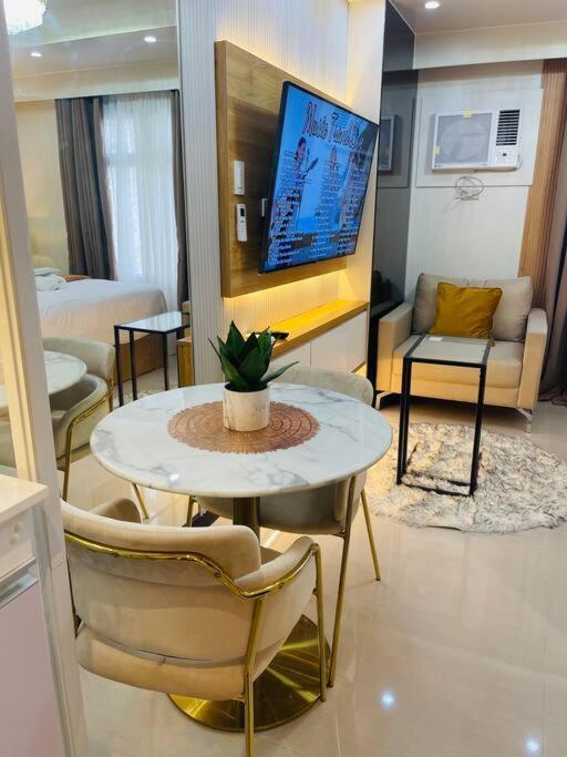 Marias Suite Near Manila Bay Free Use Of Pool Екстериор снимка
