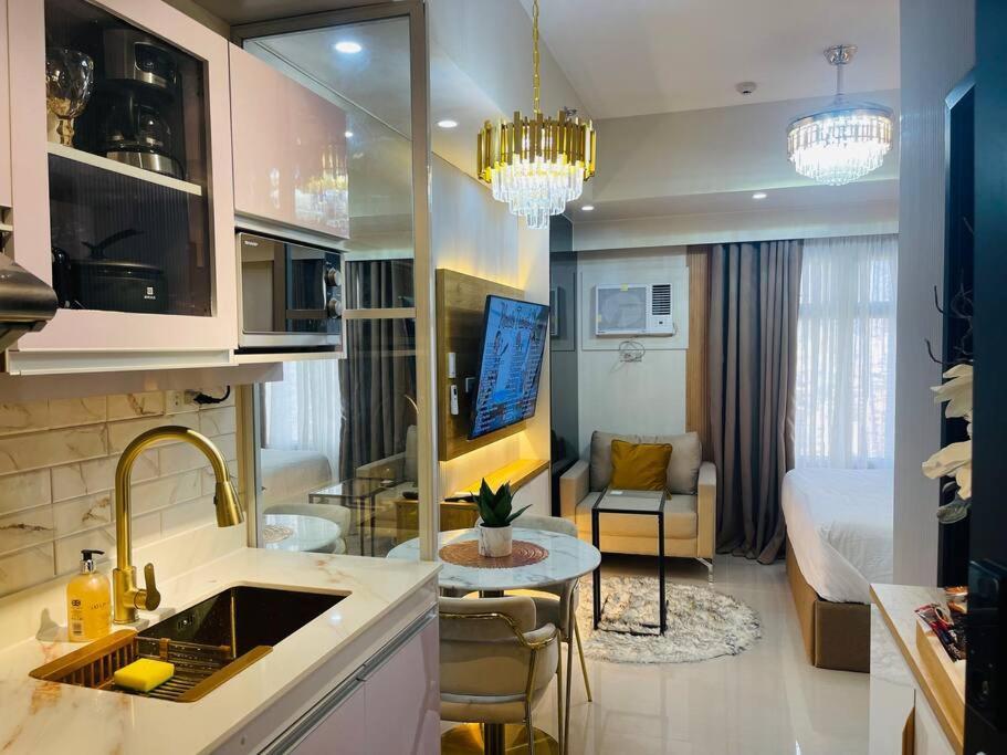 Marias Suite Near Manila Bay Free Use Of Pool Екстериор снимка